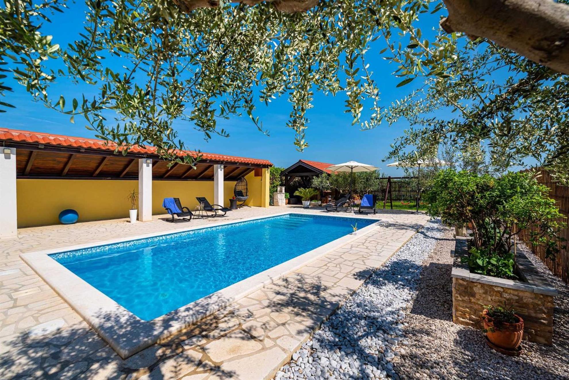 Apartment House Simoni With Pool, Zadar County Привлака Экстерьер фото